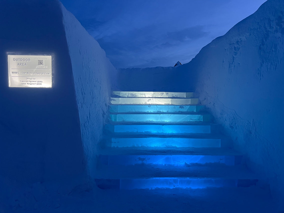 http://www.franziskaagrawal.com/files/gimgs/th-215_web_Icehotel36-Outdoor-Entrance-Area_Franziska-Agrawal_8.jpg