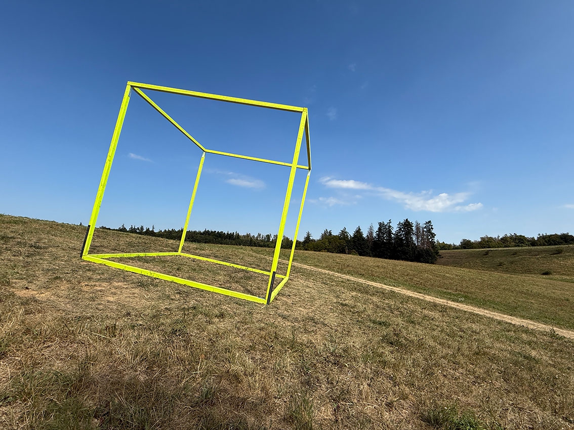 http://www.franziskaagrawal.com/files/gimgs/th-251_2026_Der-Weg-Landart-Festival-Brno-Czech-Republic_Franziska-Agrawal_web6.jpg